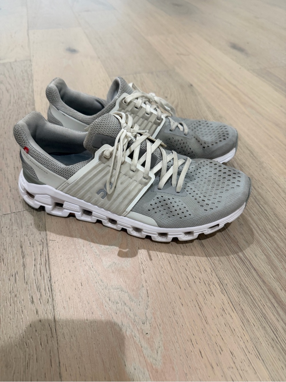 On cloud swift Lightweight Breathable Running Shoes - Grey women’s 9